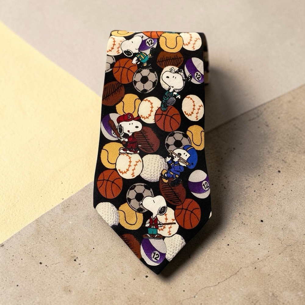 Vintage Peanuts Snoopy Sports Silk Necktie Baseball Football Basketball Golf